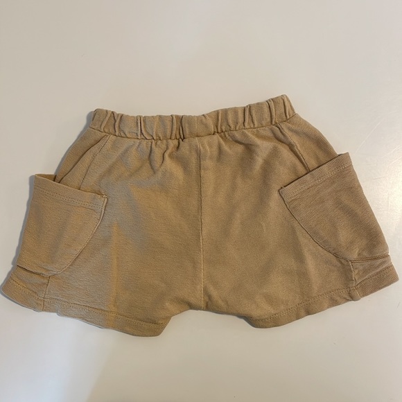 Zara - Beige Shorts - 9-12M - Picture 2 of 3